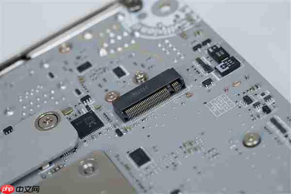 支持10000MT/s内存！微星MPG X870I EDGE TI EVO WIFI主板图赏