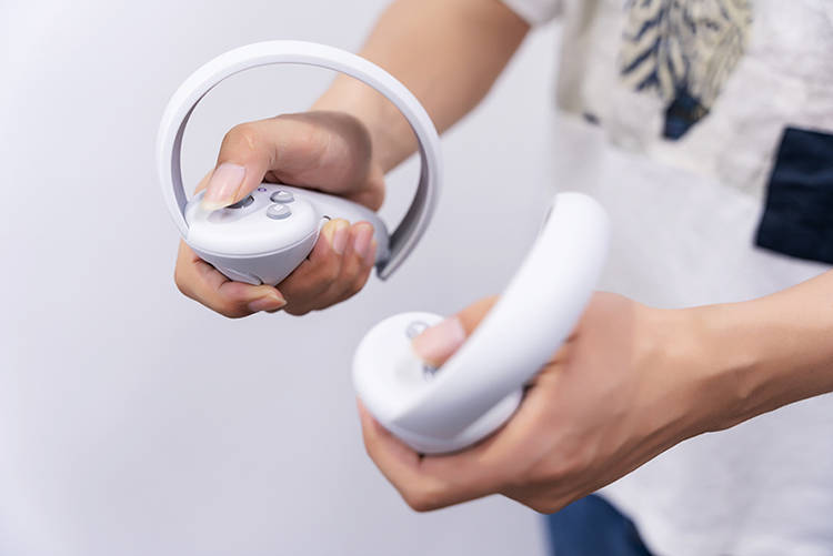 Pico发布新遥控手柄 去掉灯环改用新AI算法实现精确定位