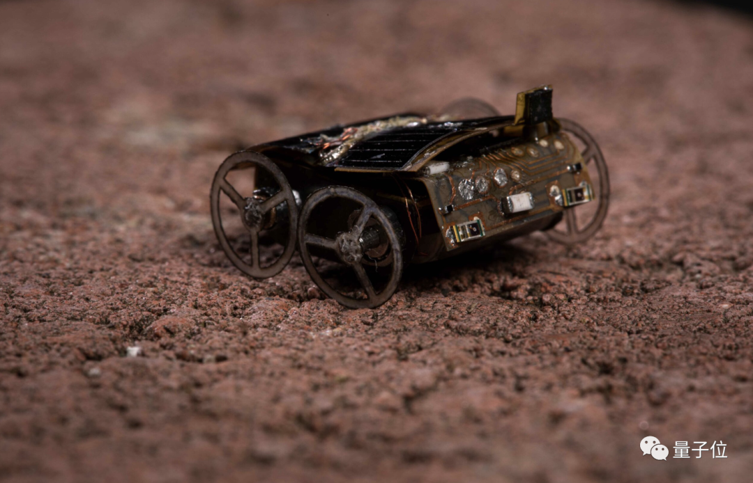 无需电池即可实现「自动驾驶」，华盛顿大学开发出无限续航的机器人