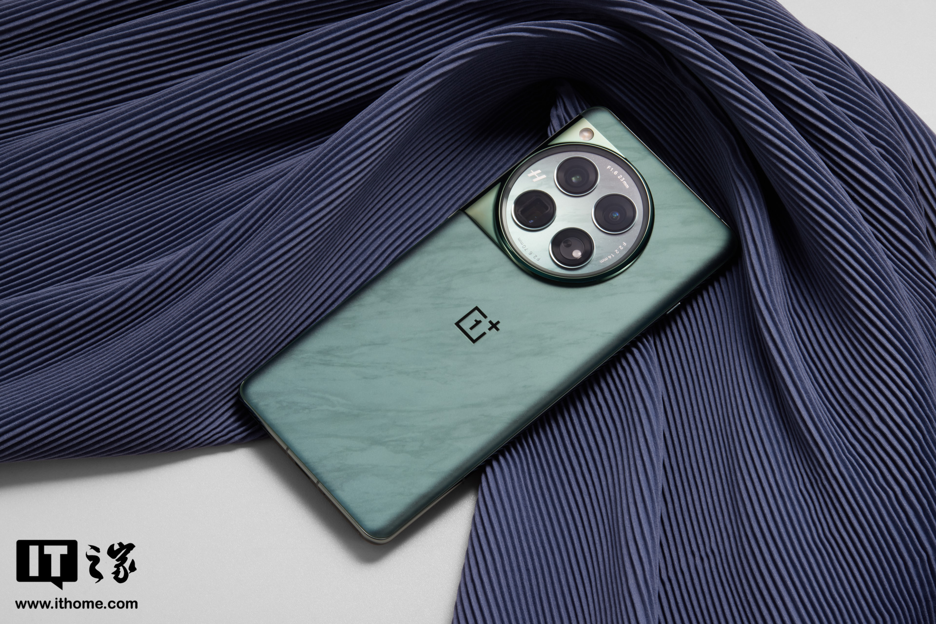 一加 12 手机安卓 15 Beta 开发者预览版更新发布，不建议普通用户升级