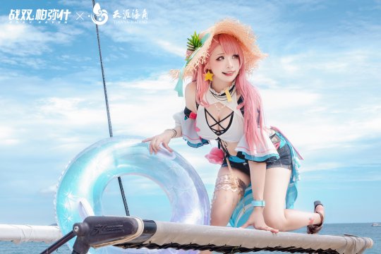 《战双帕弥什》x天涯海角联动影像 感受初夏海滨温暖