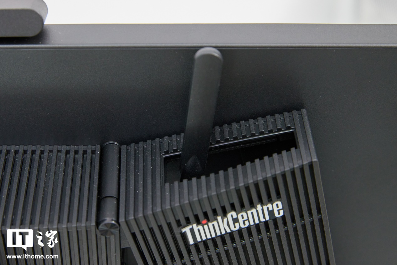 联想 ThinkCentre M 大师系列台式机图赏：经典设计，内稳外成