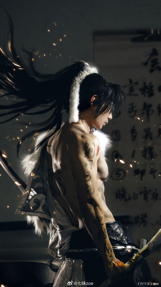 制作人大秀肌肉，新玩法被玩家玩坏！论搞事这款15年游戏丝毫不虚