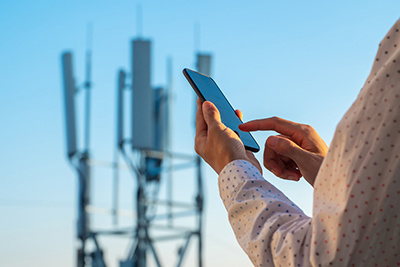 全球占比 60%，截至 2024 年 5 月底我国 5G 基站超 383 万站