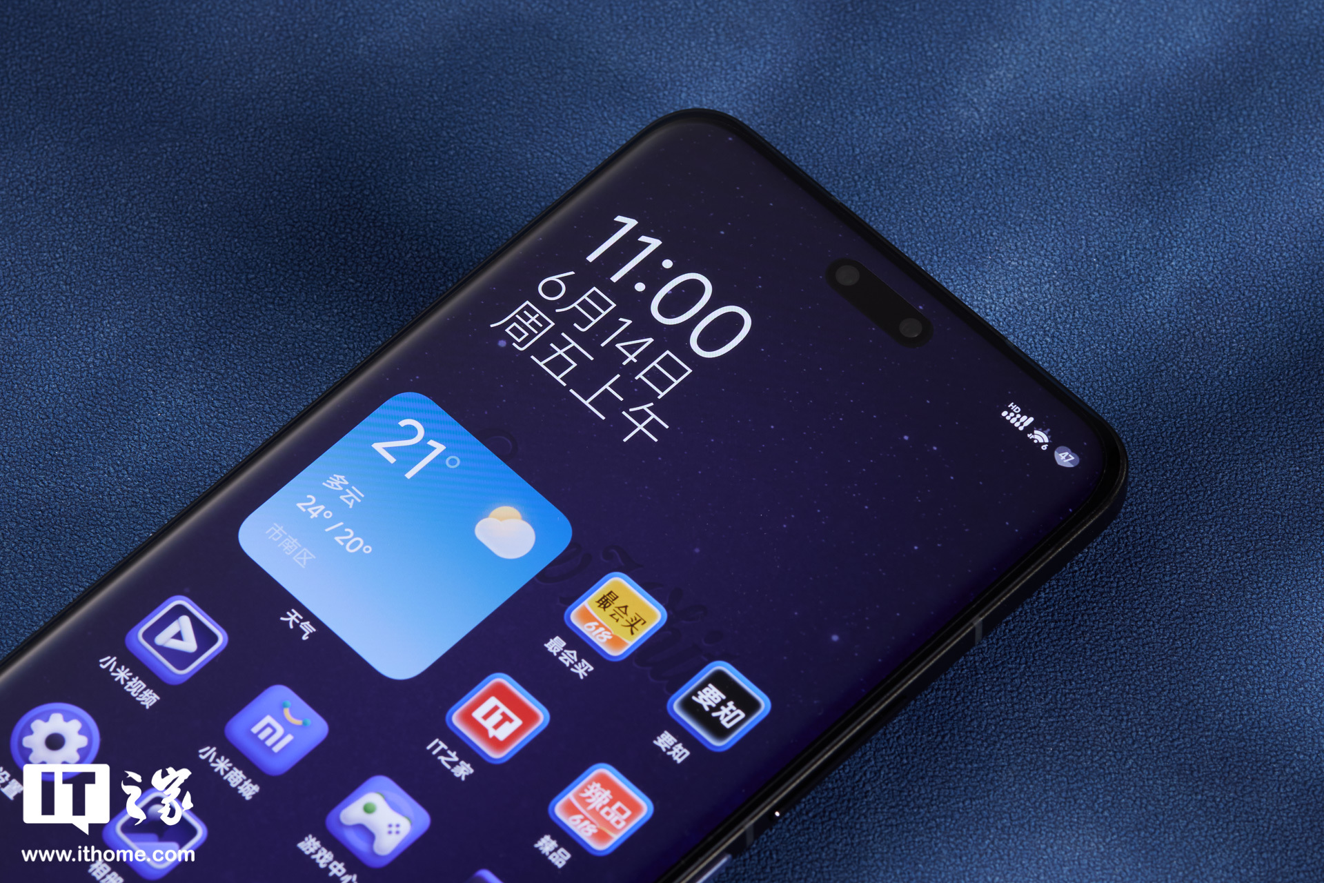 小米 Civi 4 Pro 迪士尼公主限定版图赏：内嵌“魔镜”的深度定制机