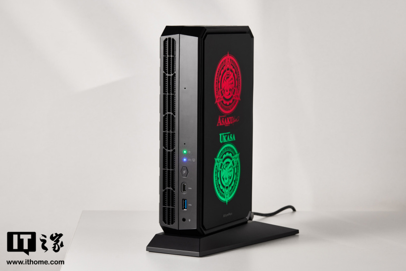 漫画家联名设计，原子侠 G7 Platinum 迷你主机图赏