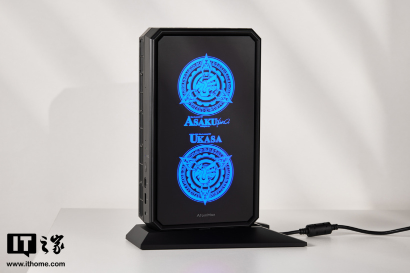 漫画家联名设计，原子侠 G7 Platinum 迷你主机图赏