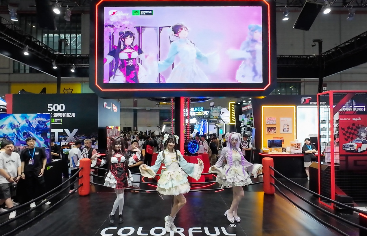 颜值性能两手抓，BW 2024 七彩虹 AI 星球探馆