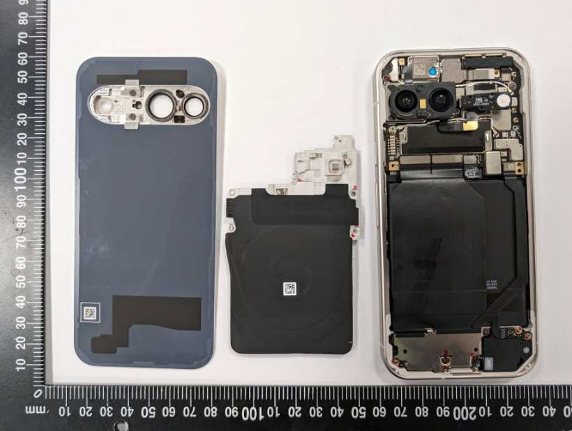 谷歌 Pixel 9 Pro Fold 折叠屏真机曝光：圆角矩形相机模组、潜望长焦镜头
