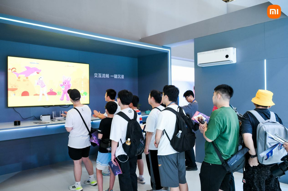 小米SU7 首次亮相 ChinaJoy，小米大小折叠新品同时展出