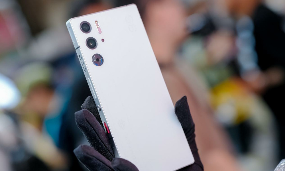 红魔平板黑科技首秀2024 ChinaJoy，震撼视觉新体验