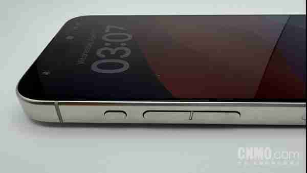 iPhone 15 Pro Max搭载触觉按钮的原型机曝光，项目已取消