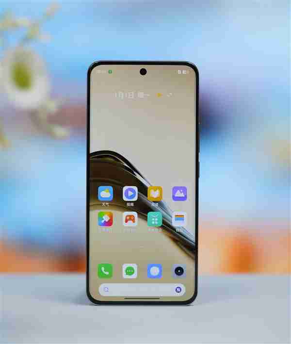 首发全新索尼超光影潜望长焦！真我13 Pro+图赏