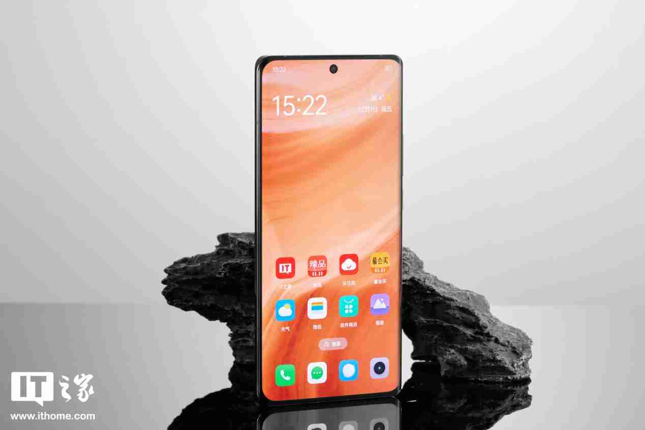 真我 GT5 Pro 手机 realme UI 5.0 升级计划公布：新增多项系统动画、音频播放器接入流体云， 9 月中旬推送