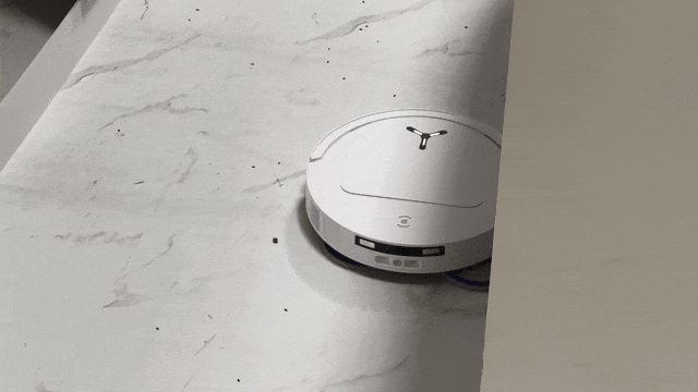 科沃斯地宝 T50 PRO：81mm 纤薄机身 + 边刷拖布双外扩，解决“进不去、够不着”清洁难题