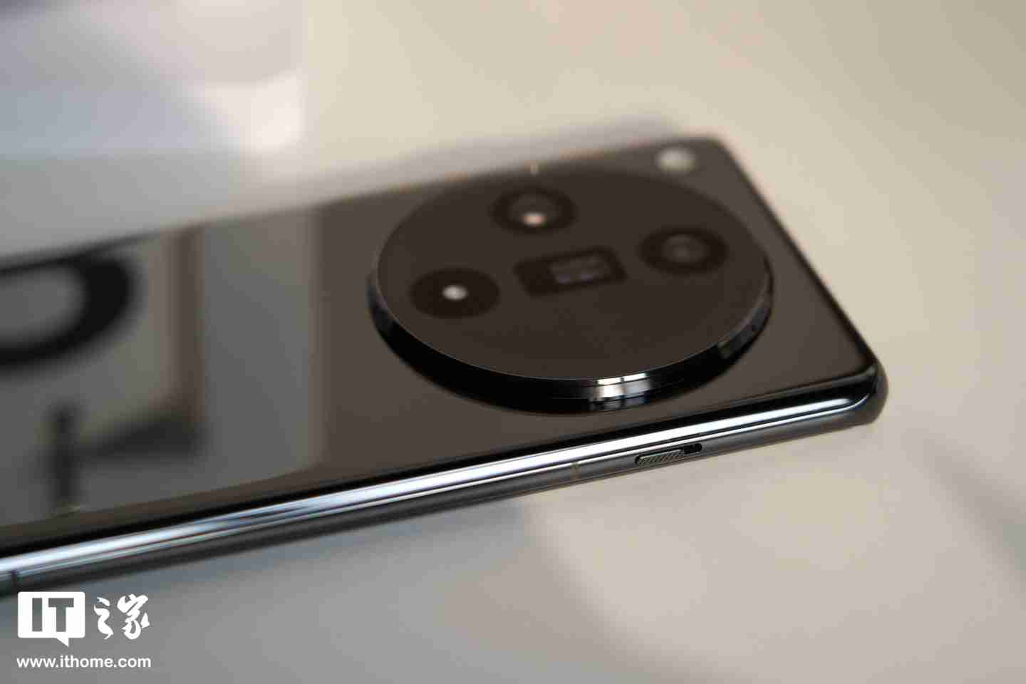 OPPO 周意保：Find X8 手机比上代尺寸更小、电池更大，摄像头凸起更小