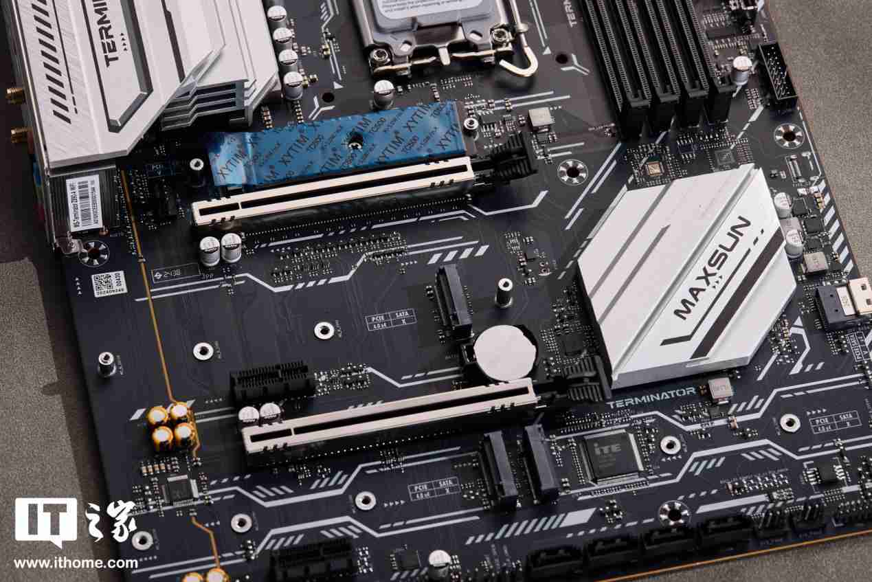 铭瑄终结者 Z890-A Wi-Fi 主板评测：进阶玩家的实用之选