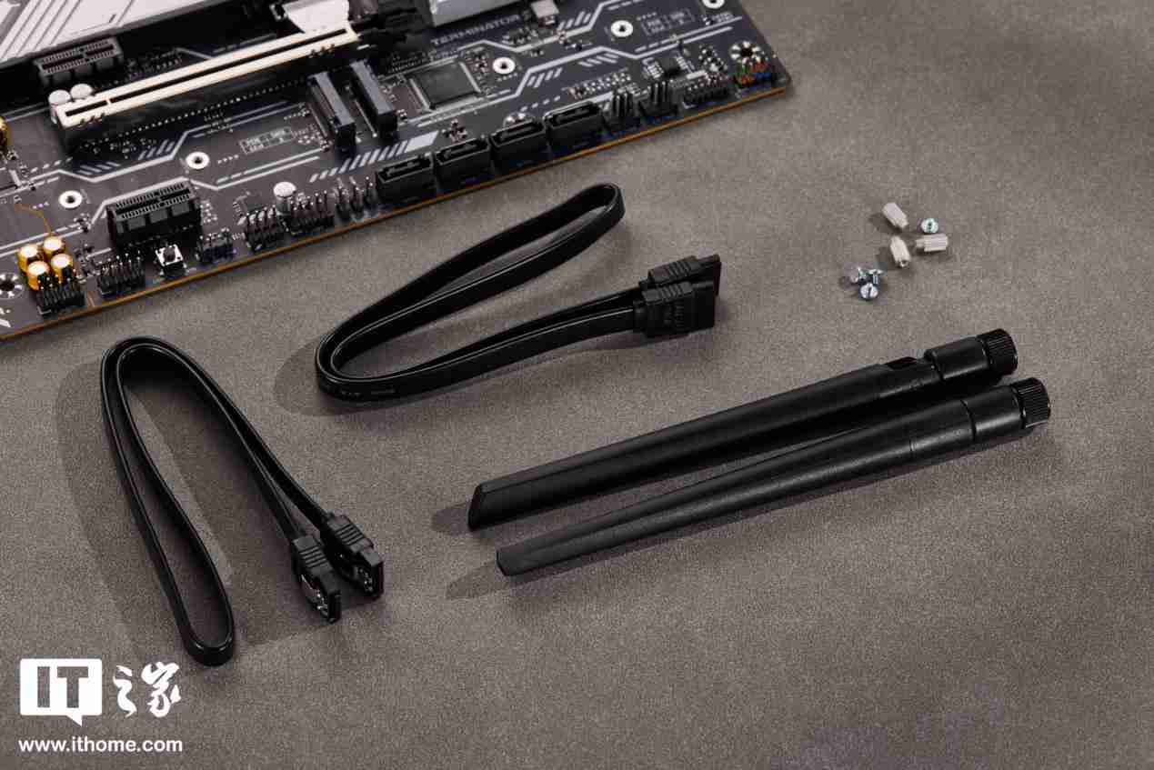 铭瑄终结者 Z890-A Wi-Fi 主板评测：进阶玩家的实用之选