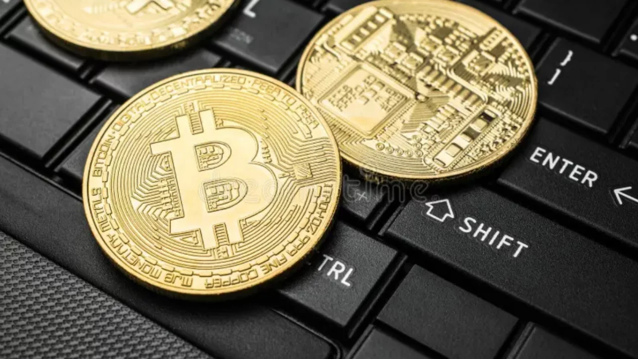 比特币13.5万美元预测：山寨币正在抢风头？