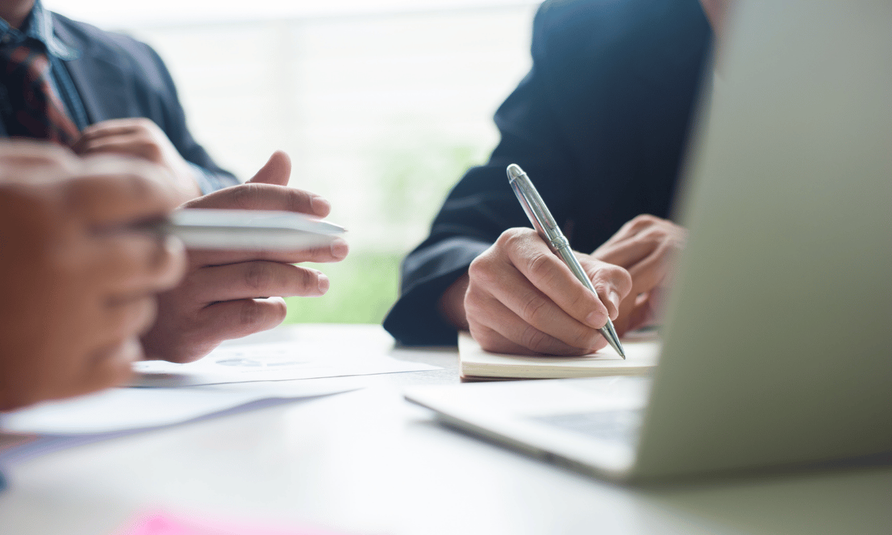 提升你的业务：中小企业如何利用AI工具征服财务管理