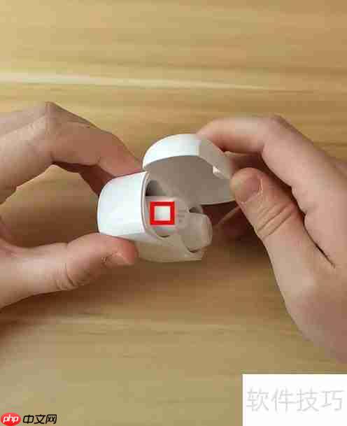 漫步者耳机开机方法