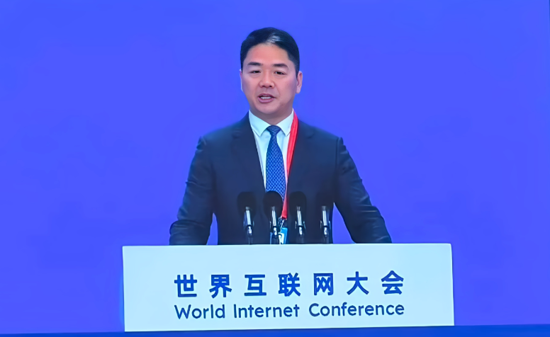 重磅回归！刘强东现身互联网大会，野心不止AI