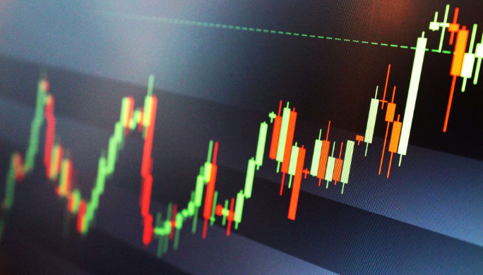 如何利用布林带（Bollinger Bands）来确认K线形态的突破信号？