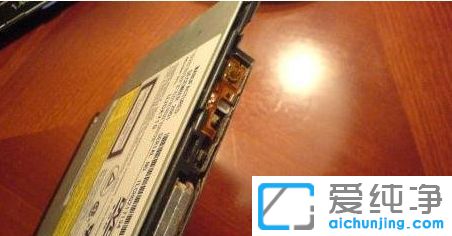 Win7纯净版64位系统光驱反复弹出怎么回事