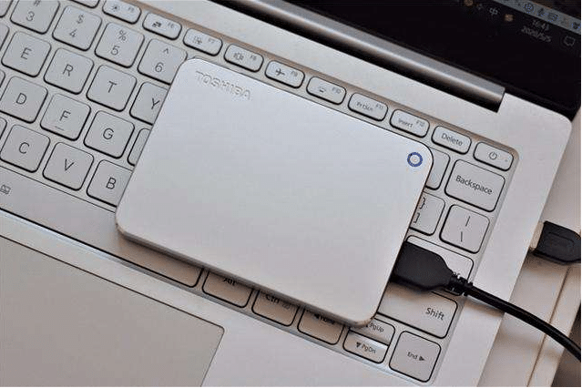 win7系统新买的移动硬盘第一次怎么用_win7系统移动硬盘初次使用怎么操作