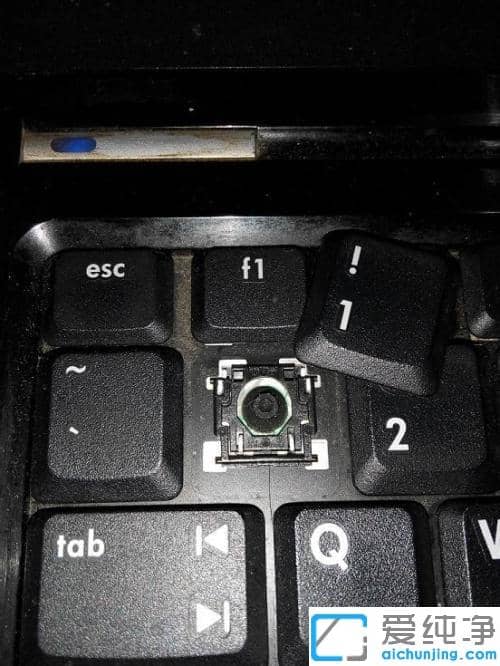 win10键盘掉下来了一个键怎么装回去_安装键盘键的图文教程