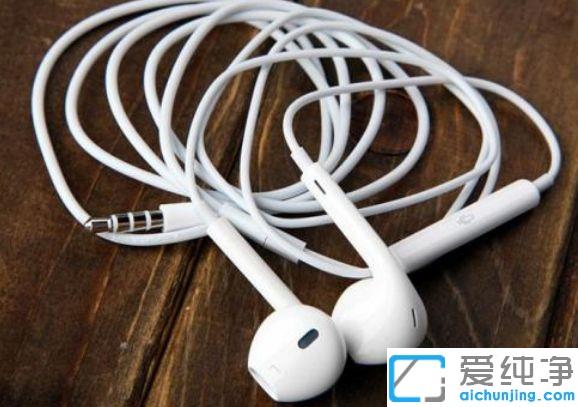 win7电脑麦克风启用了但是没声音